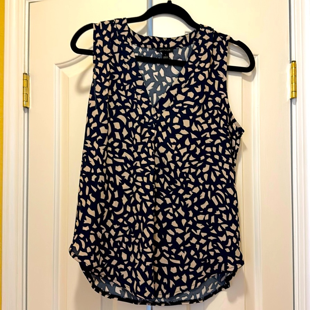 Ann Taylor Sleeveless Popover Navy Print Blouse – Size S